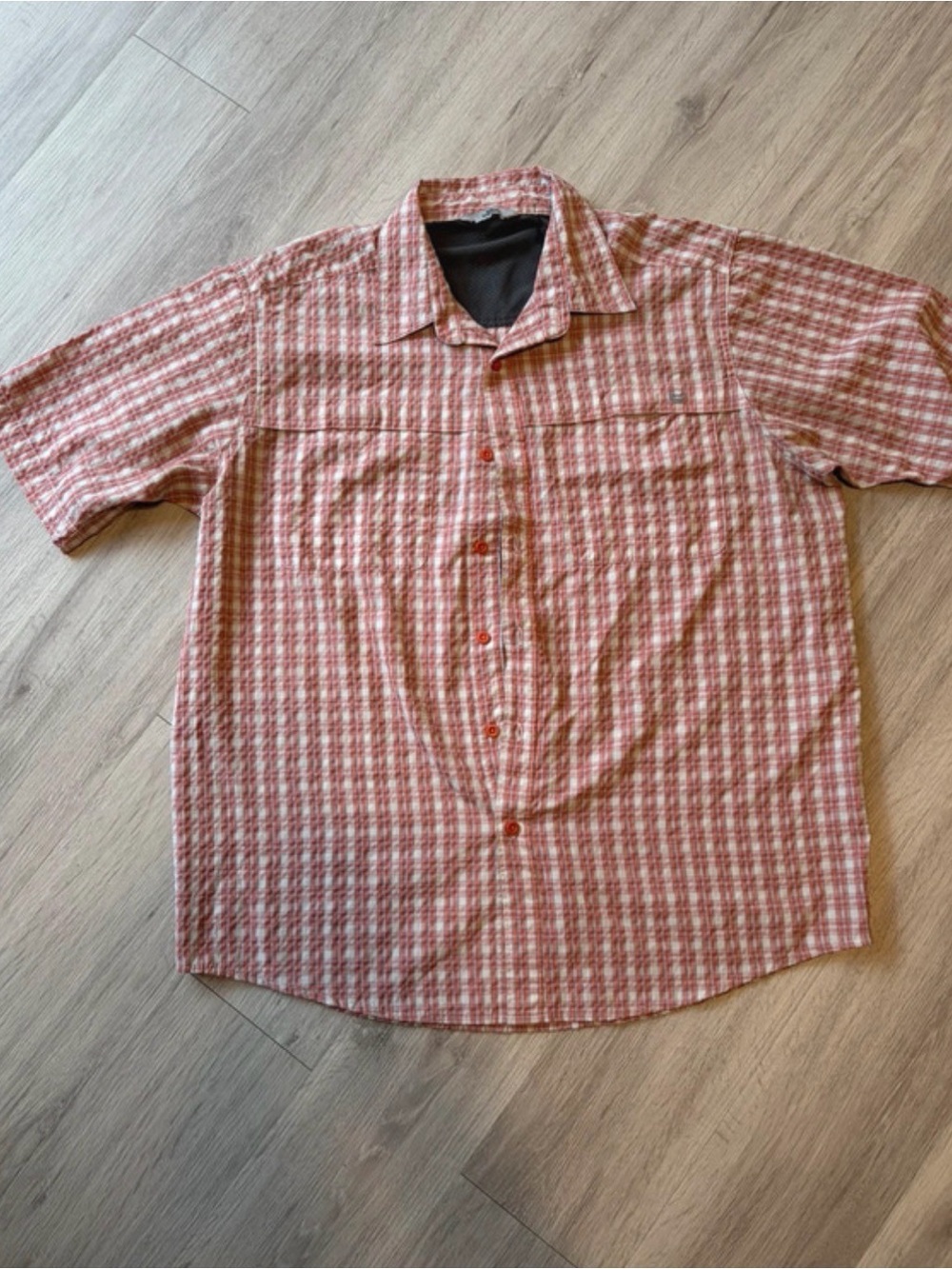 Wrangler Red and White Plaid Short-Sleeve Button-Down Shirt